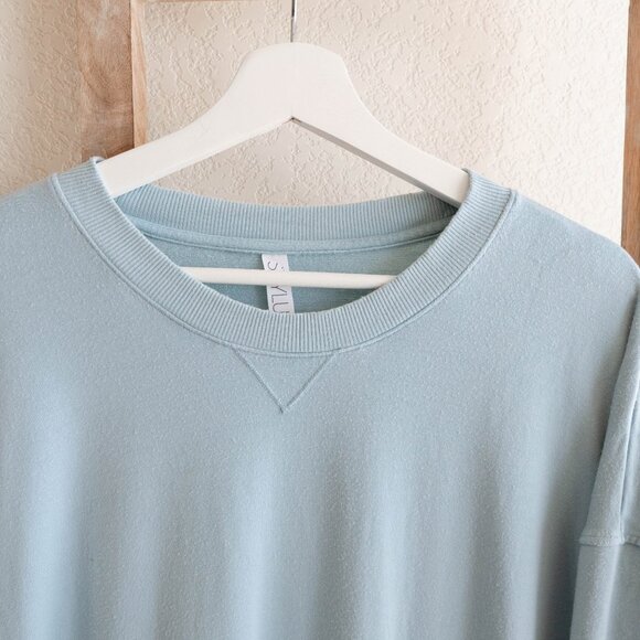 Stylus Women’s Sz Large Light Blue Crewneck Sweatshirt Soft Modal Blend Pullover - Picture 3 of 6